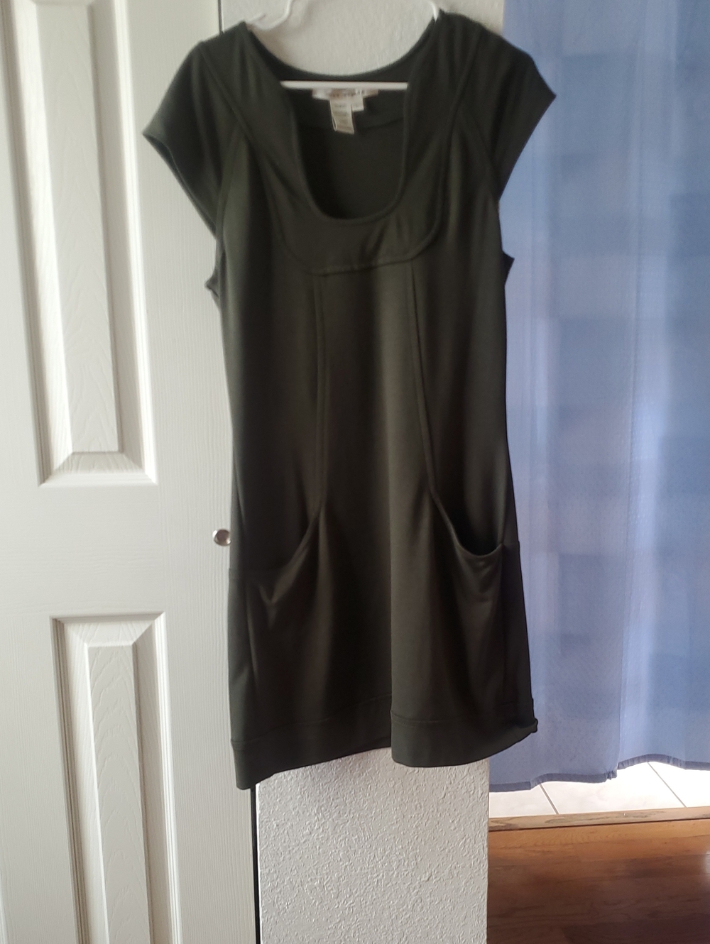 Max Studio Olive Green Scoop Neck Pocket Dress